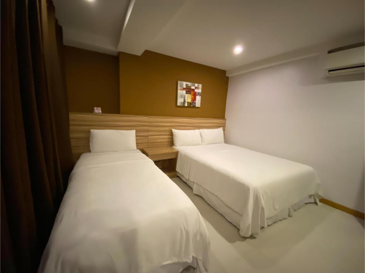 Capital O 820 Guijo Suites Makati Manila Exterior foto